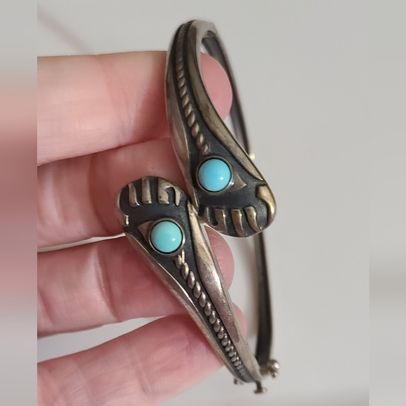 Vintage Sterling Silver Native Navajo Style Bear Claw Bracelet Turquoise 925 - Picture 4 of 12